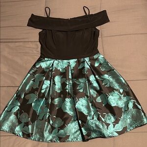 Morgan & Co. Kids Dress in Black and Green